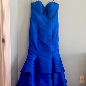 Strapless blue prom dress.